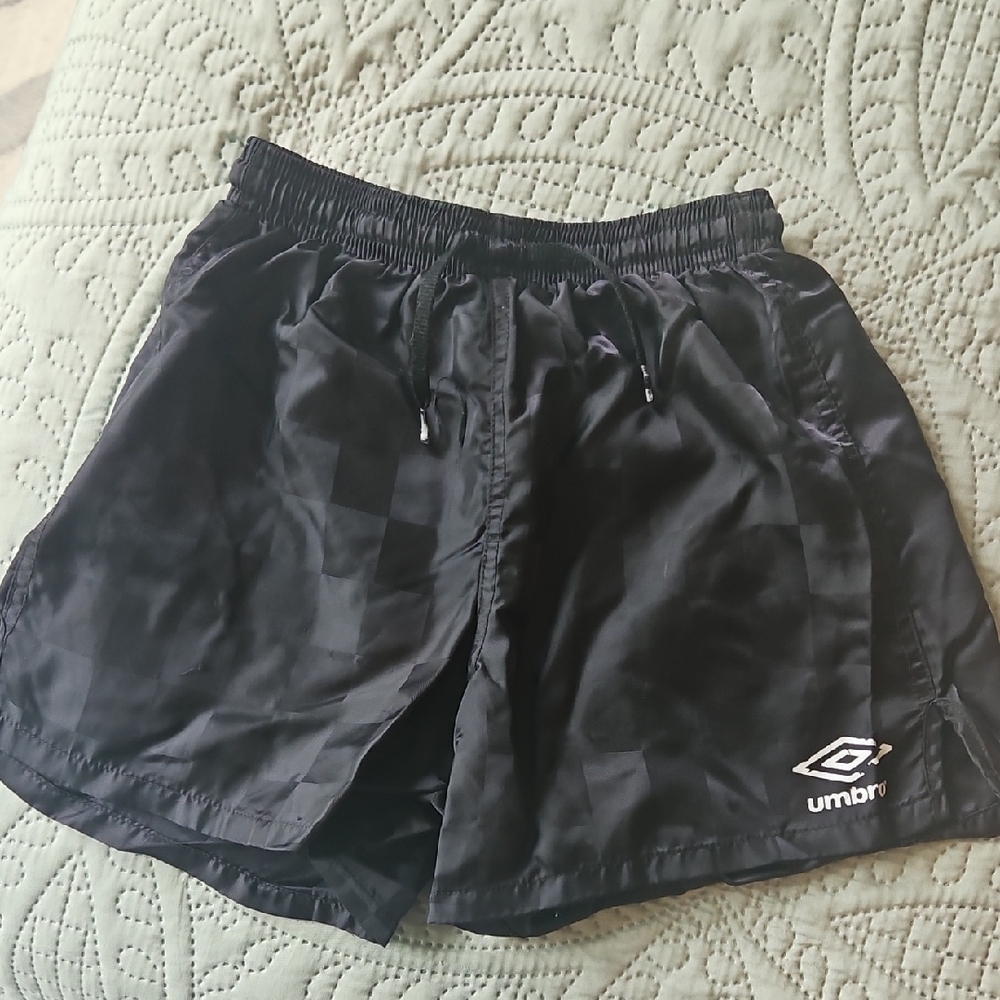 Umbro Charcoal Checkered Sports Shorts Kids XS